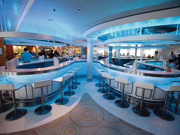 Neue Mein Schiff 1 Kreuzfahrten Mit Herz Tui Cruises